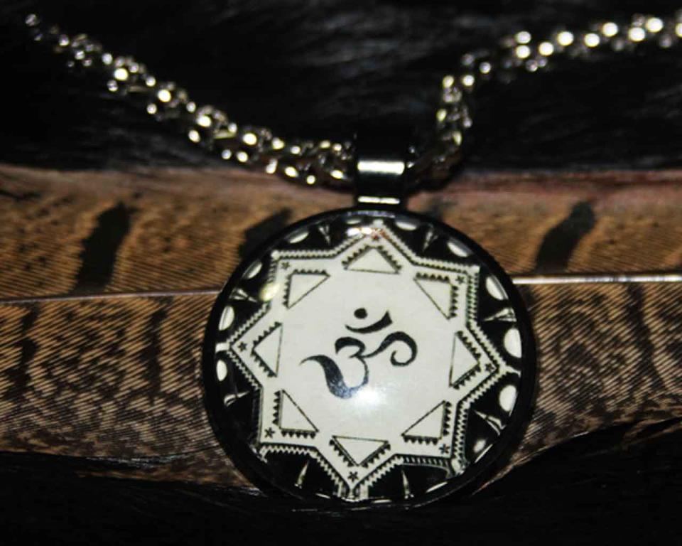 Amulett Aum